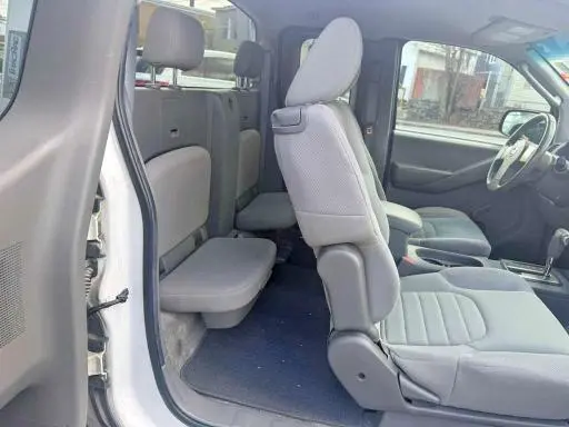 2011 NISSAN FRONTIER S  