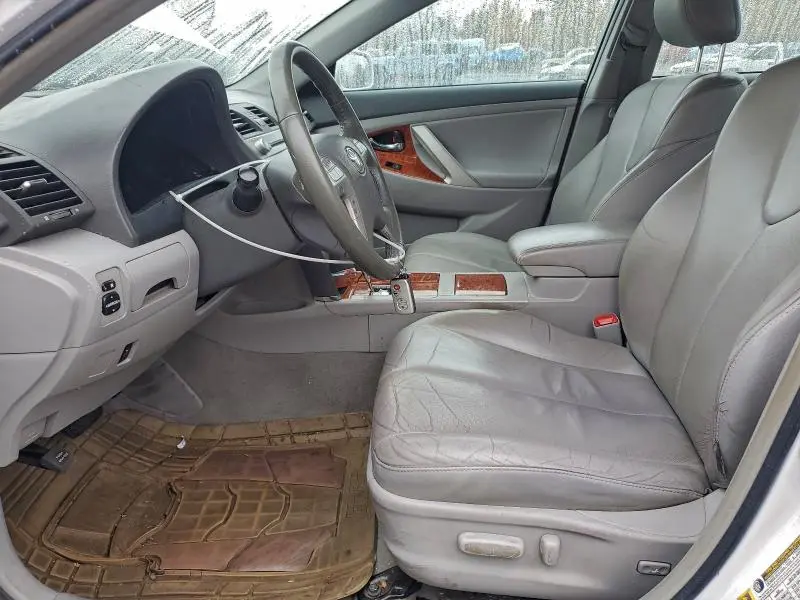 2010 TOYOTA CAMRY SE  