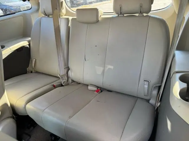 2014 TOYOTA SIENNA XLE  