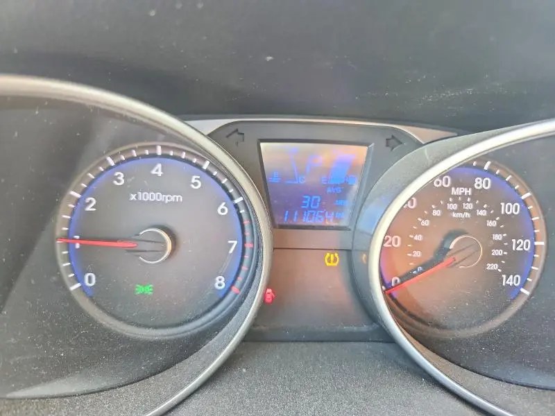 2011 HYUNDAI TUCSON GLS  