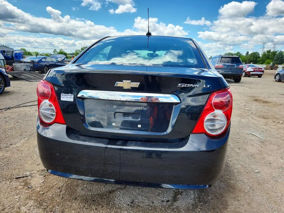 2015 CHEVROLET SONIC LT  