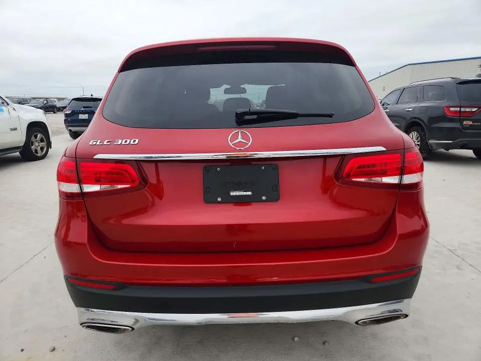 2019 MERCEDES-BENZ GLC 300  