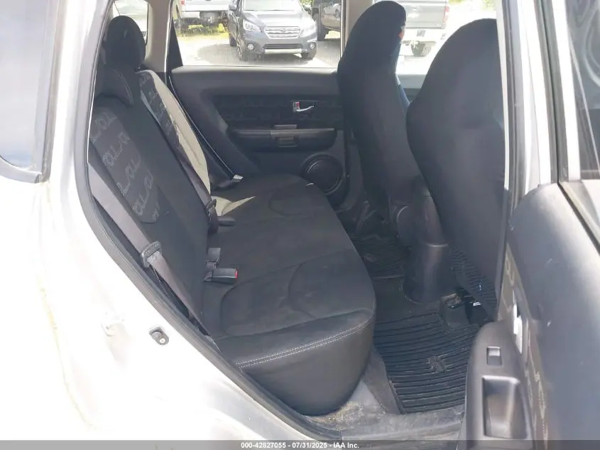 2013 KIA SOUL +