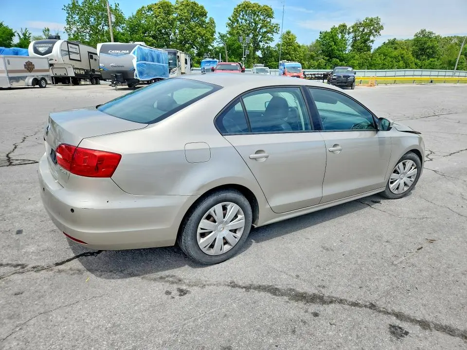 2012 VOLKSWAGEN JETTA SE  