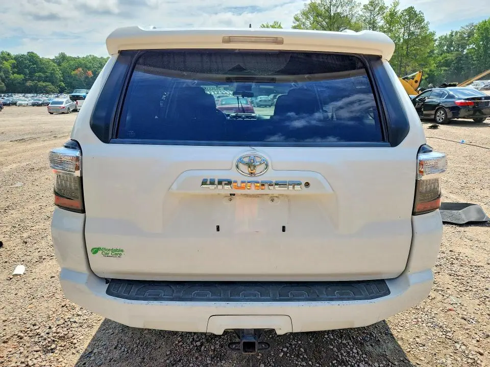 2018 TOYOTA 4RUNNER SR5  