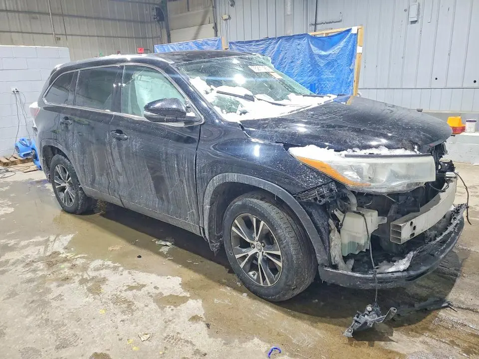 2016 TOYOTA HIGHLANDER XLE  