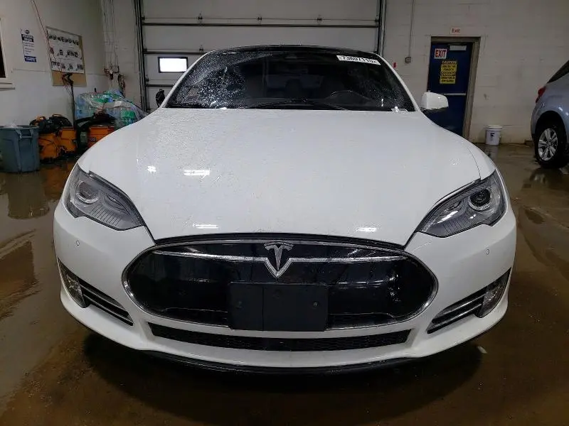 2015 TESLA MODEL S   