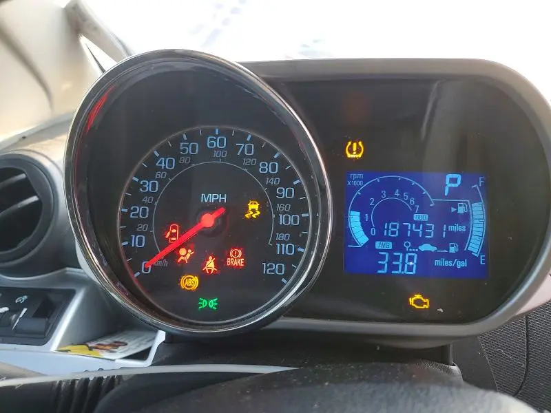 2013 CHEVROLET SPARK 2LT  