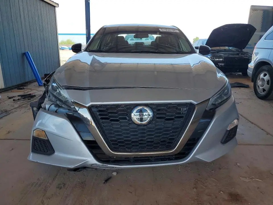 2021 NISSAN ALTIMA SR  