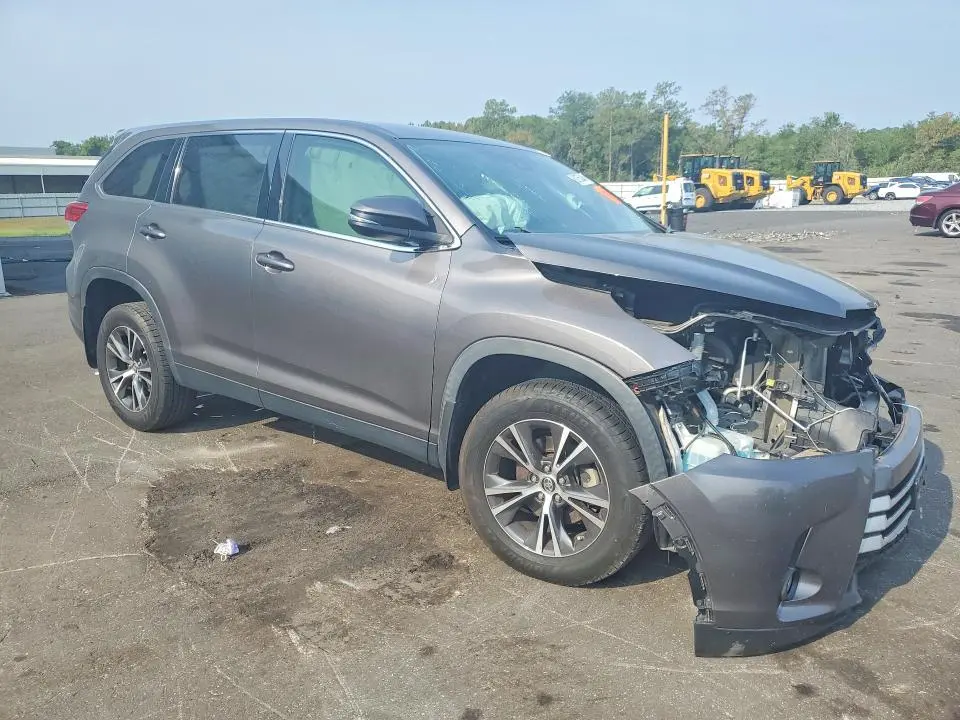 2019 TOYOTA HIGHLANDER LE PLUS  