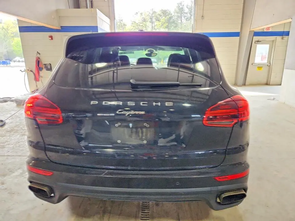 2016 PORSCHE CAYENNE   
