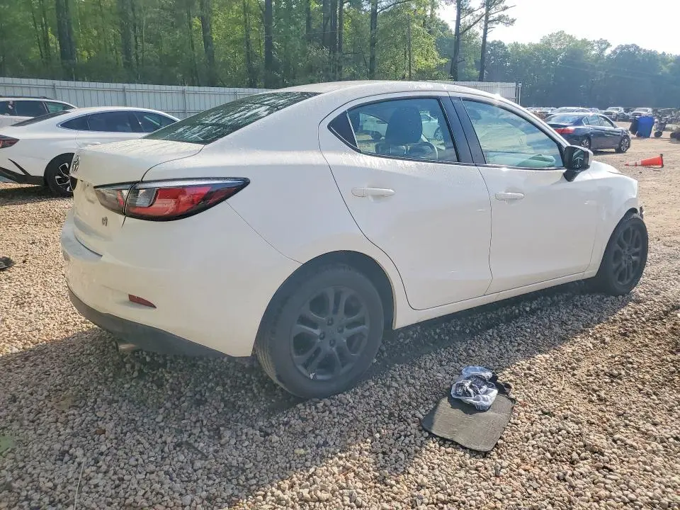2017 TOYOTA YARIS IA BASE  