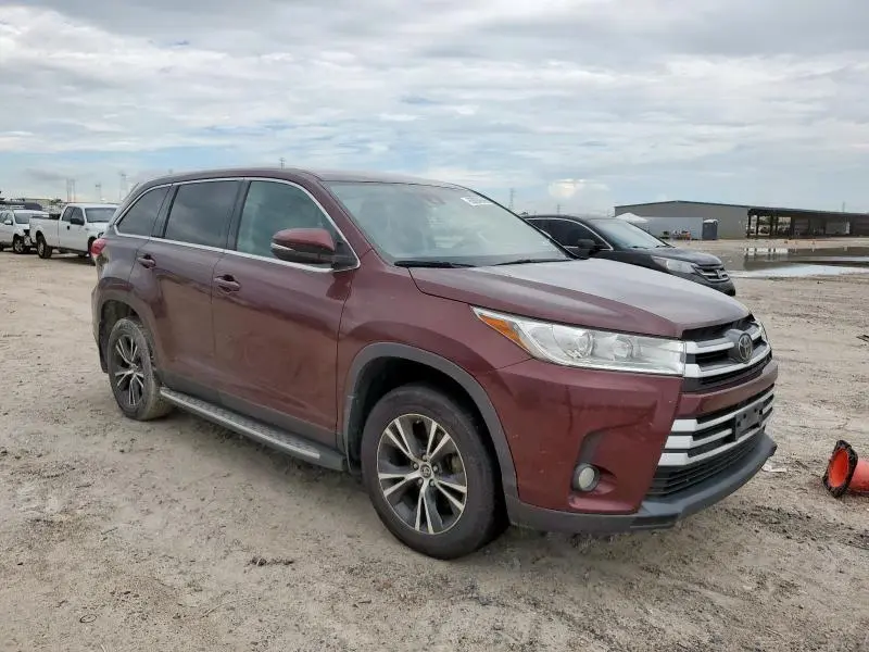 2019 TOYOTA HIGHLANDER LE  