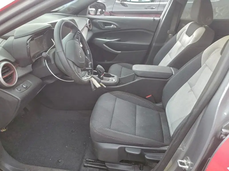 2025 CHEVROLET TRAX 1RS  