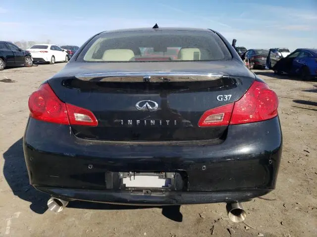 2011 INFINITI G37 BASE  