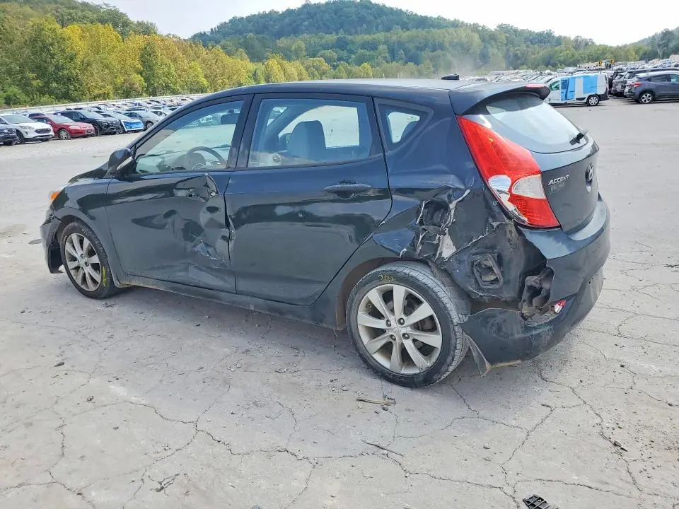 2014 HYUNDAI ACCENT SE  