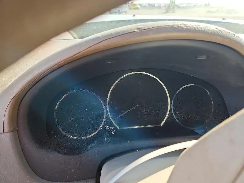 2010 TOYOTA SIENNA LE 8-PASSENGER  