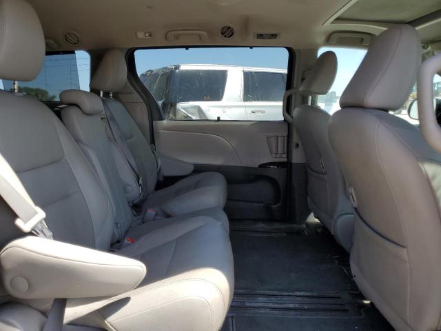 2018 TOYOTA SIENNA XLE