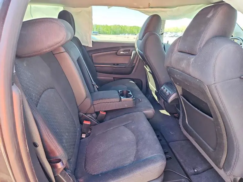 2012 CHEVROLET TRAVERSE LT  