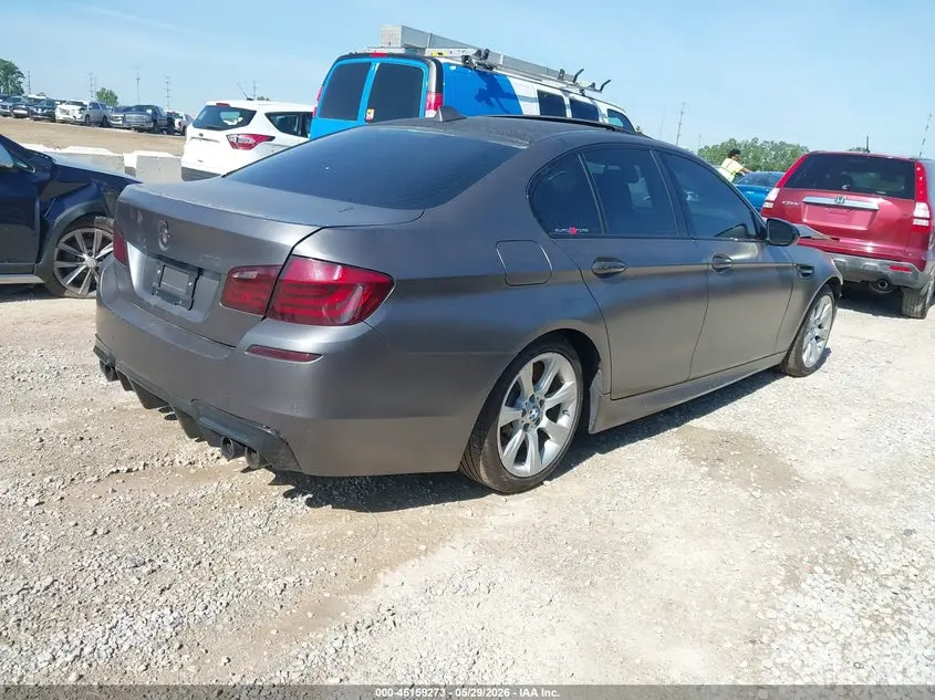 2013 BMW M5  