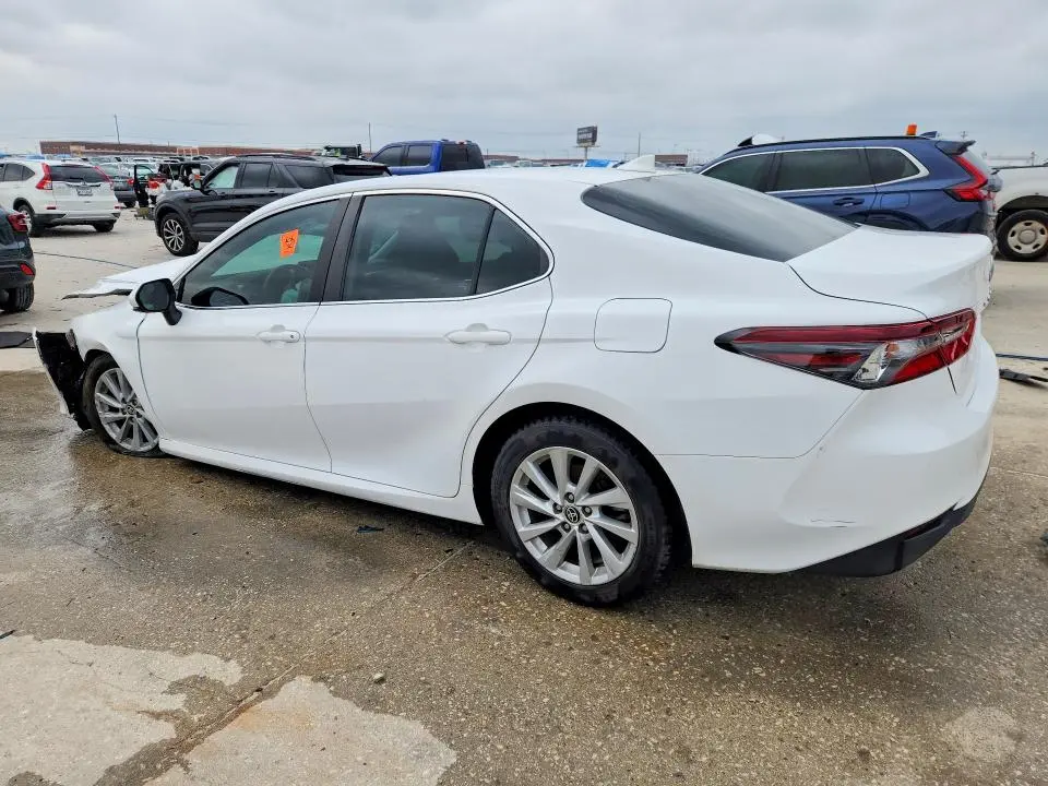 2021 TOYOTA CAMRY LE  