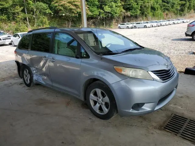 2011 TOYOTA SIENNA LE  