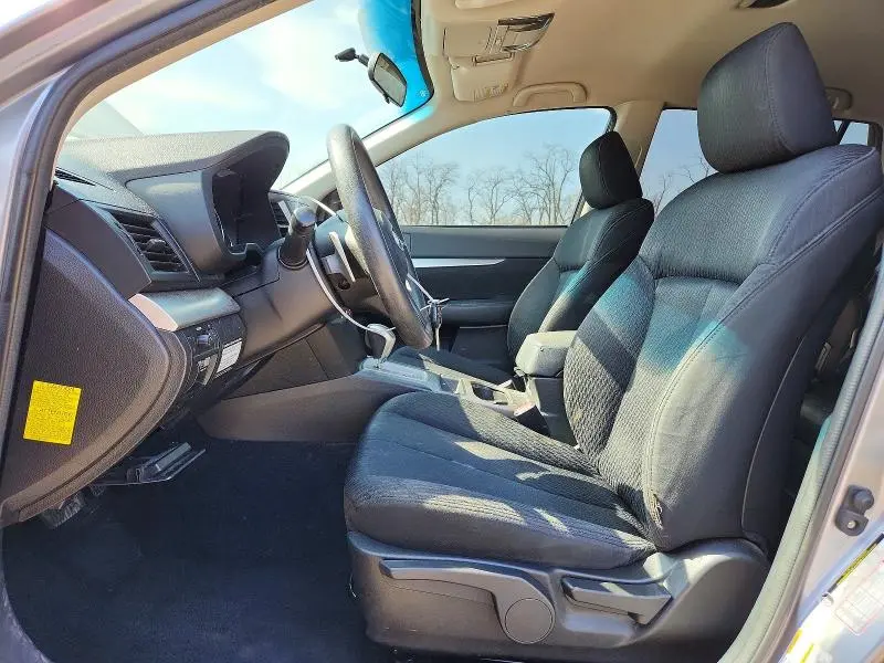 2010 SUBARU OUTBACK 2.5I  
