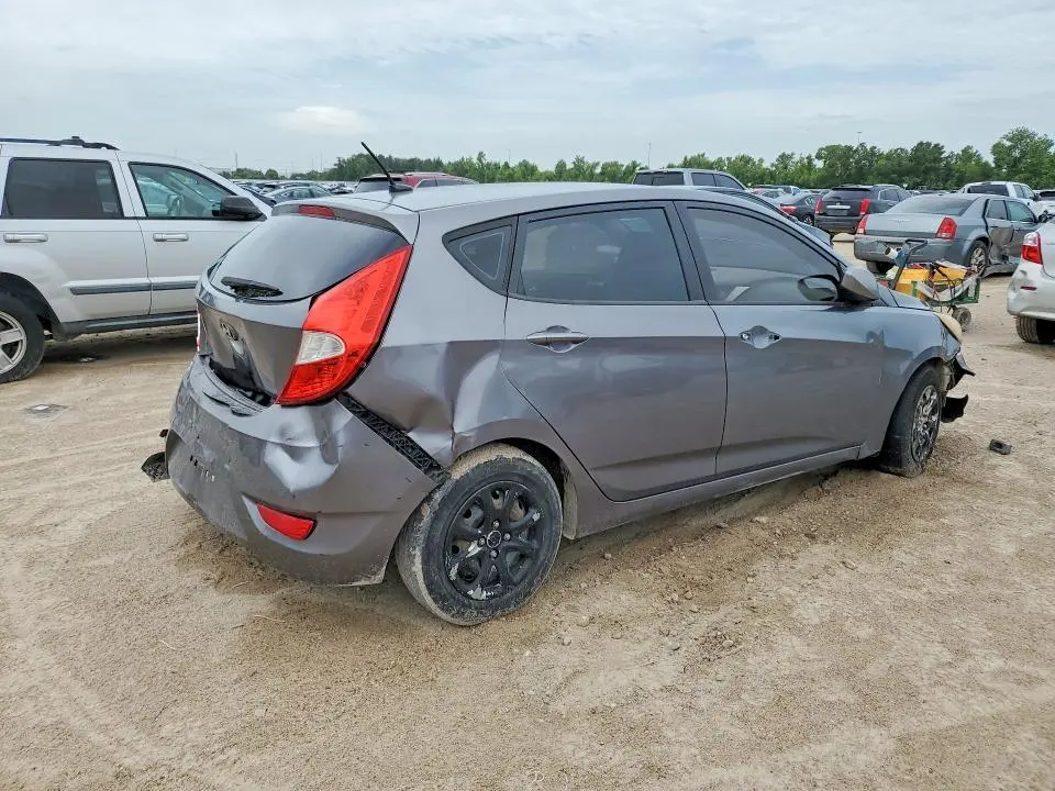 2013 HYUNDAI ACCENT GS  