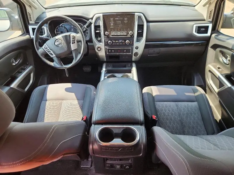 2021 NISSAN TITAN SV  