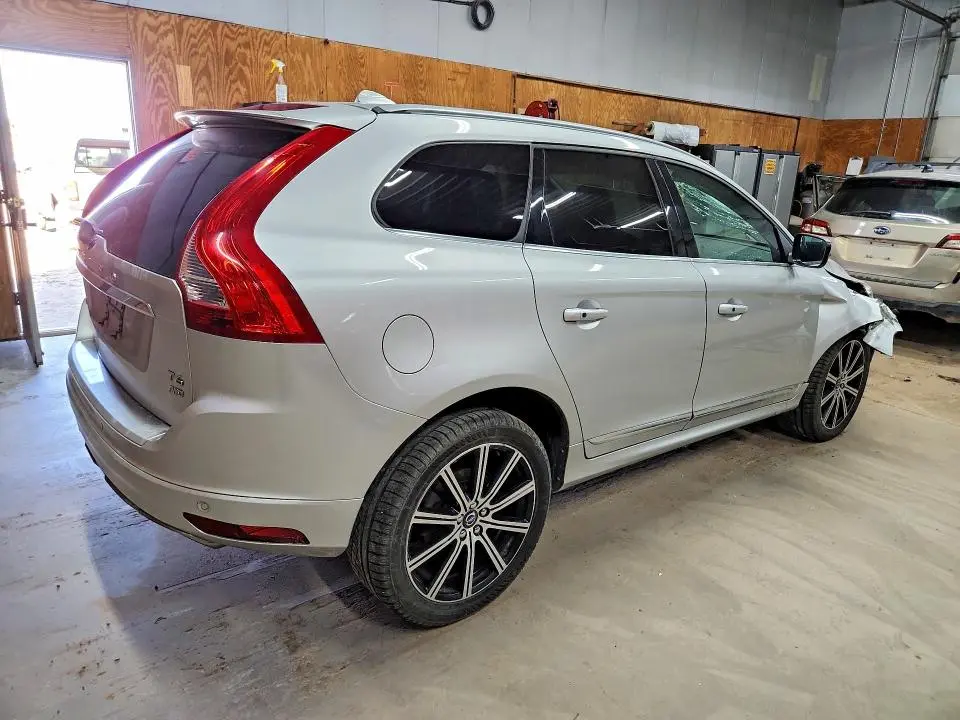 2017 VOLVO XC60 T6 INSCRIPTION  
