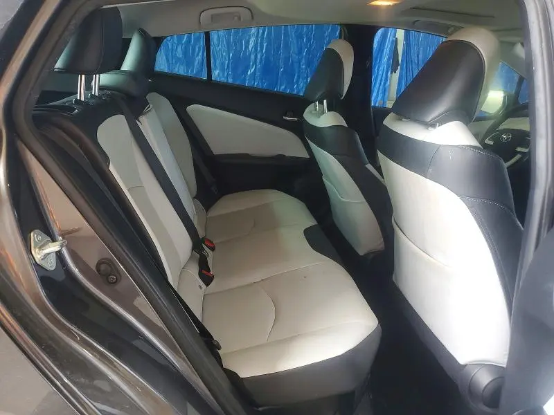 2018 TOYOTA PRIUS FOUR  