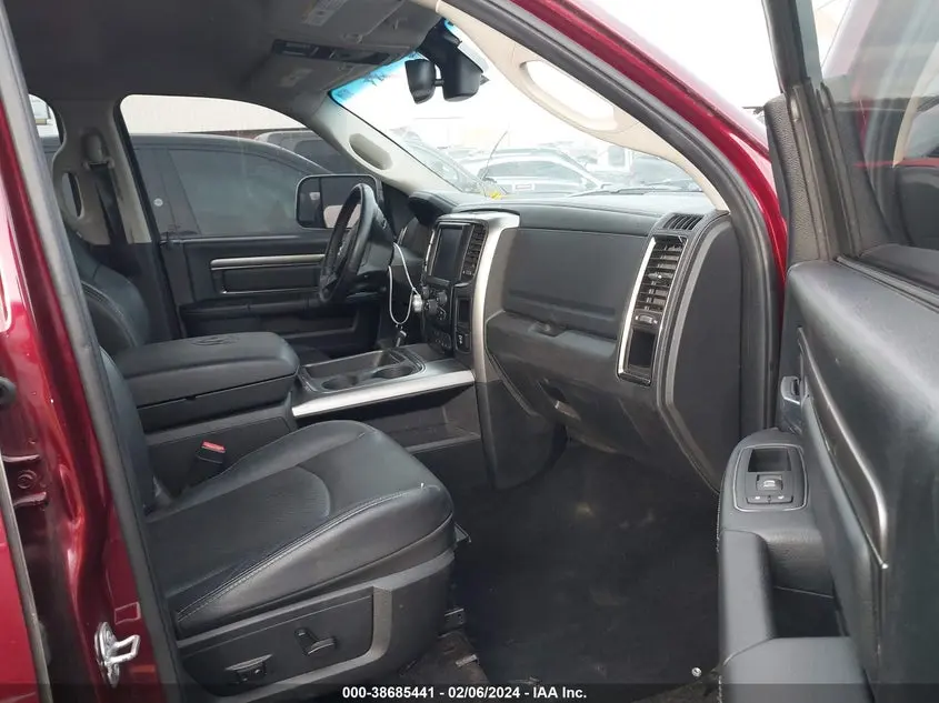2016 RAM 1500 SPORT