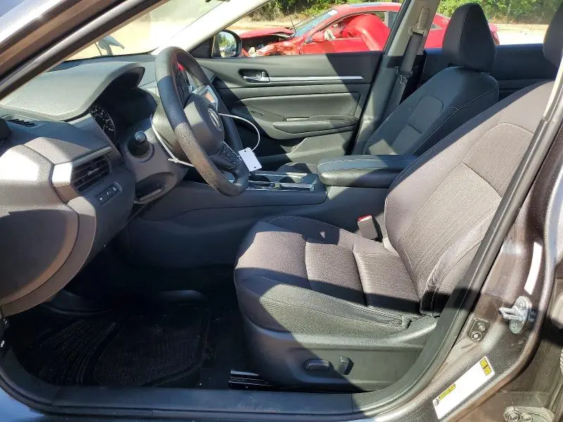2022 NISSAN ALTIMA SV  