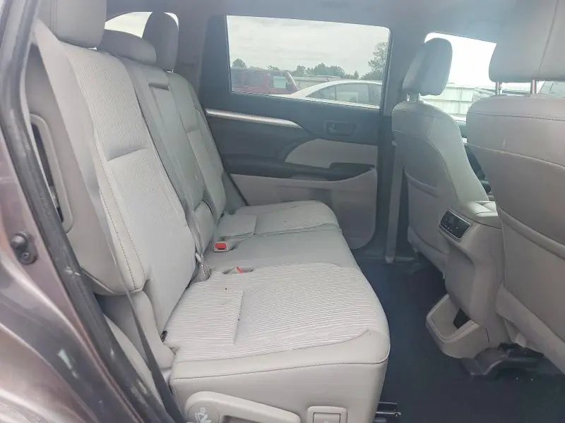 2019 TOYOTA HIGHLANDER LE PLUS  