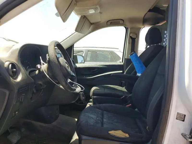 2017 MERCEDES-BENZ METRIS   