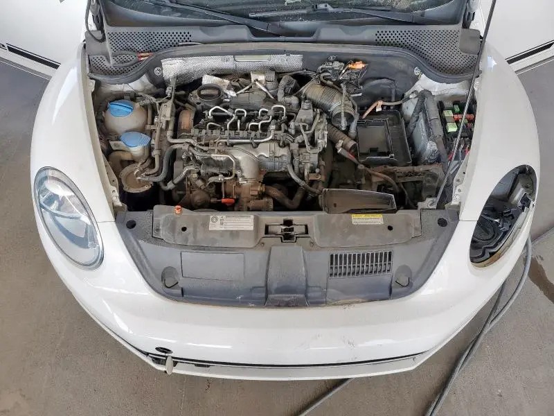 2013 VOLKSWAGEN BEETLE   