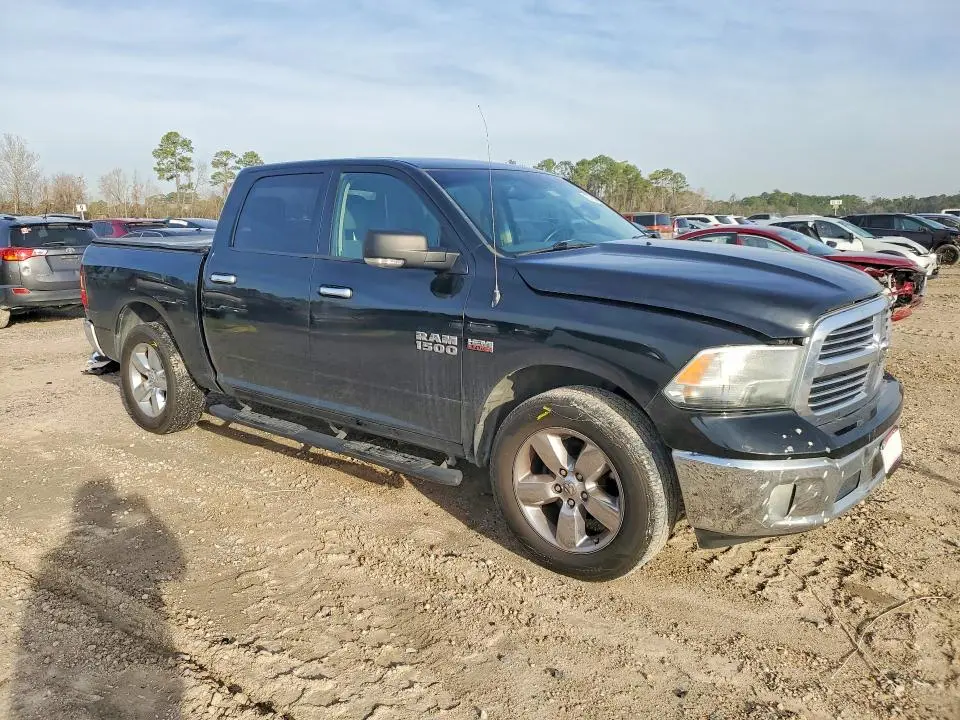 2013 RAM 1500 SLT  