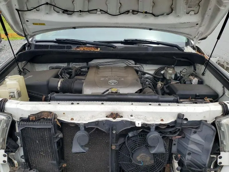 2010 TOYOTA SEQUOIA SR5  