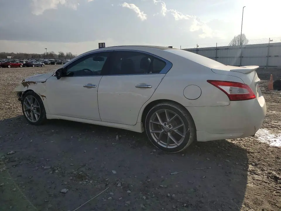 2011 NISSAN MAXIMA S  