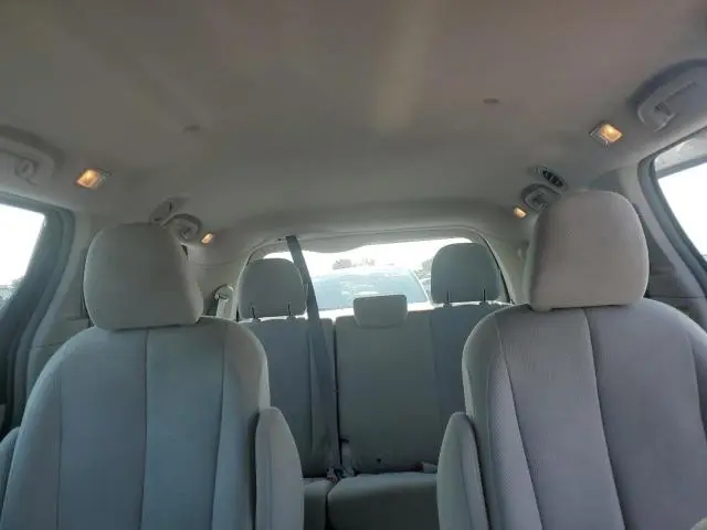2013 TOYOTA SIENNA   