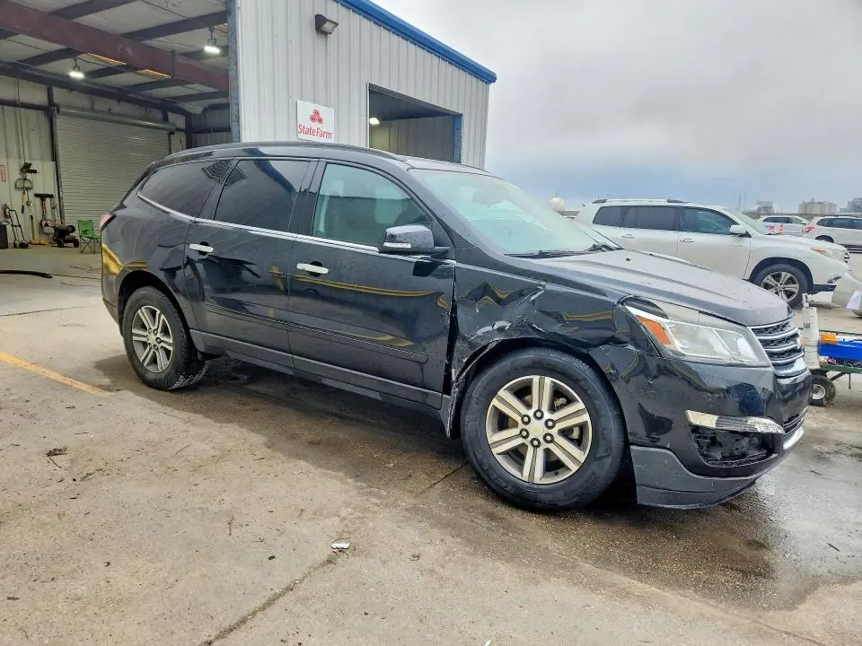 2017 CHEVROLET TRAVERSE LT  