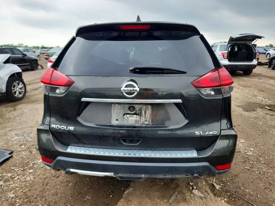 2017 NISSAN ROGUE SL  