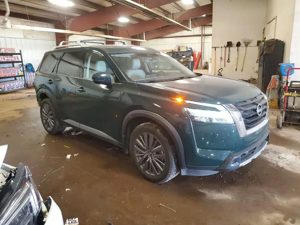 2023 NISSAN PATHFINDER SL  