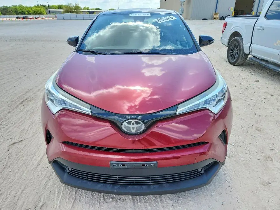 2019 TOYOTA C-HR XLE  