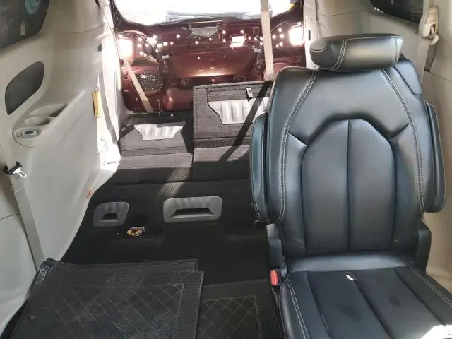 2020 CHRYSLER VOYAGER LXI  