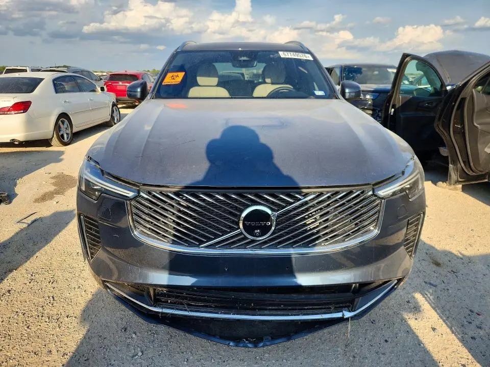 2026 VOLVO XC90 PLUS  