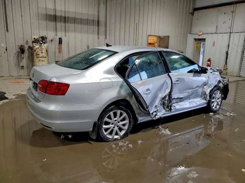 2013 VOLKSWAGEN JETTA SE  