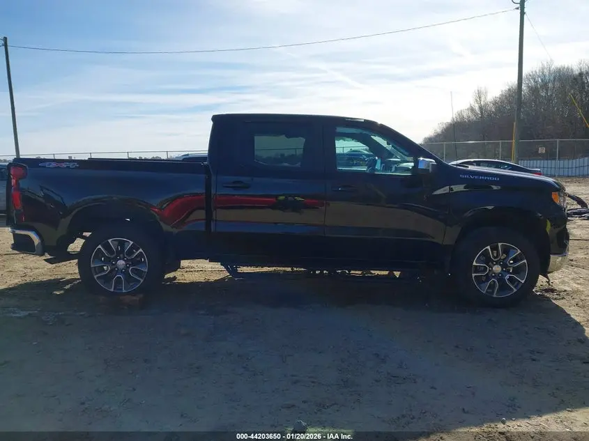 2025 CHEVROLET SILVERADO 1500 4WD  STANDARD BED LT