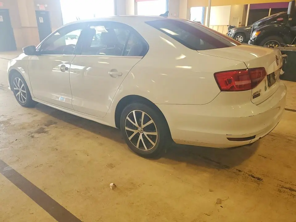 2017 VOLKSWAGEN JETTA SE  