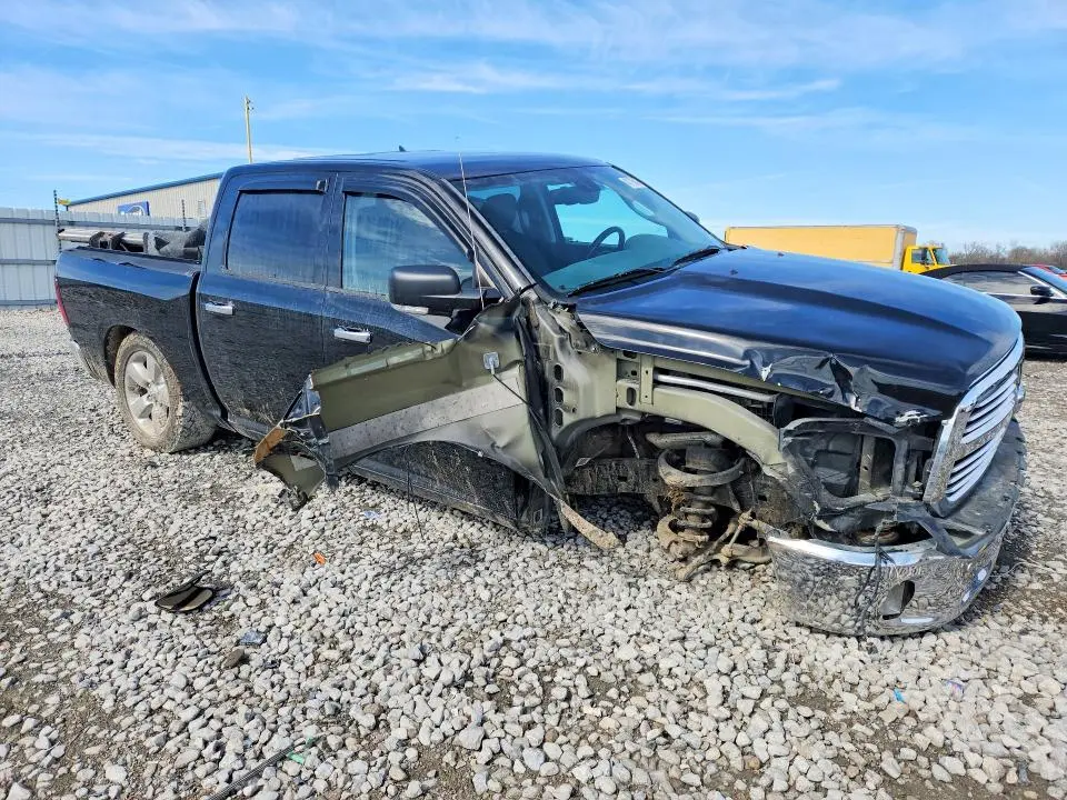 2014 RAM 1500 SLT  